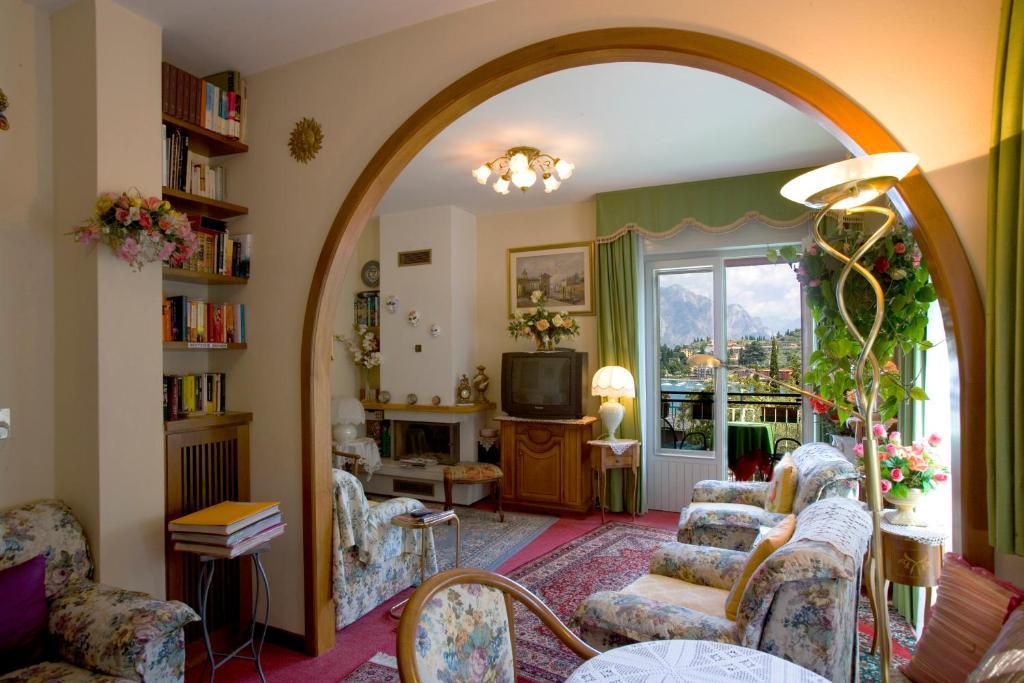 מאלצ'סינה Casa Alessandra מראה חיצוני תמונה